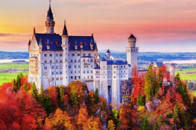aifs-study-abroad-europe-fall-autumn-foliage-neuschwanstein-castle-bavaria-germany-4